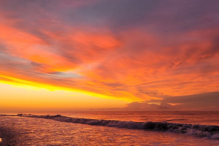 Special Property Sea-Sun's Greetings- Take $500 off all 3 or more-night stays in April & May